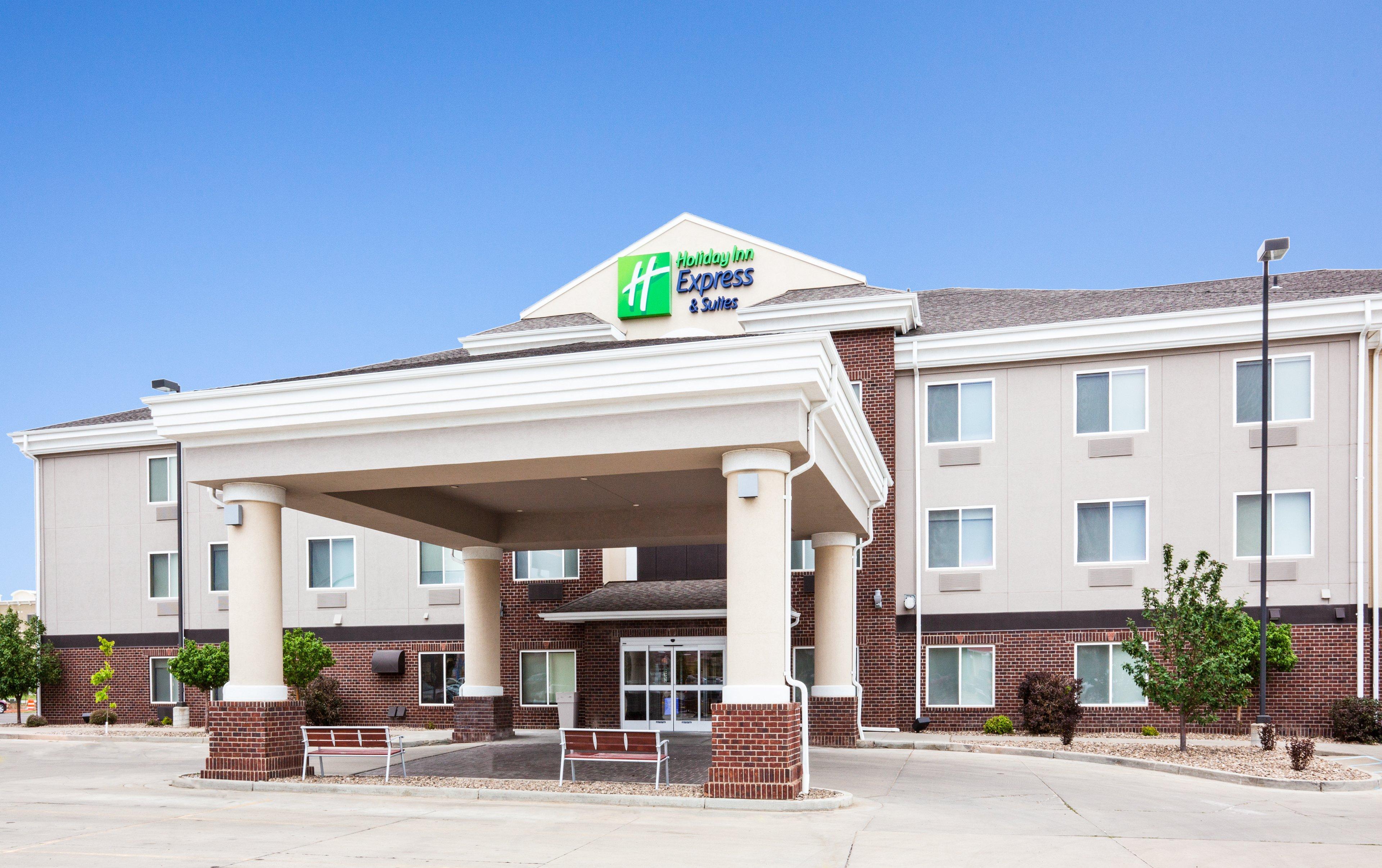 Holiday Inn Express & Suites - Dickinson By Ihg Bagian luar foto