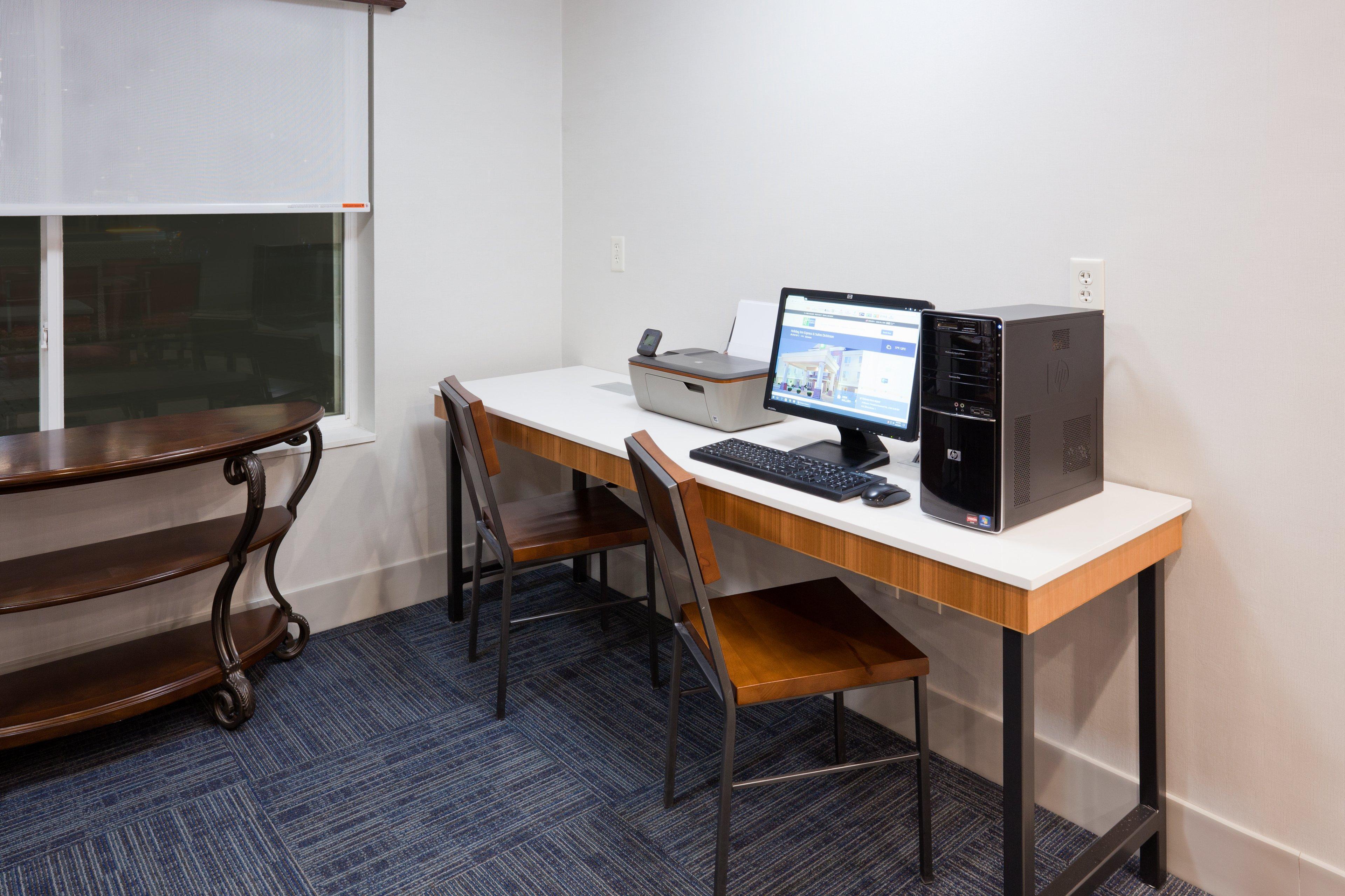 Holiday Inn Express & Suites - Dickinson By Ihg Bagian luar foto