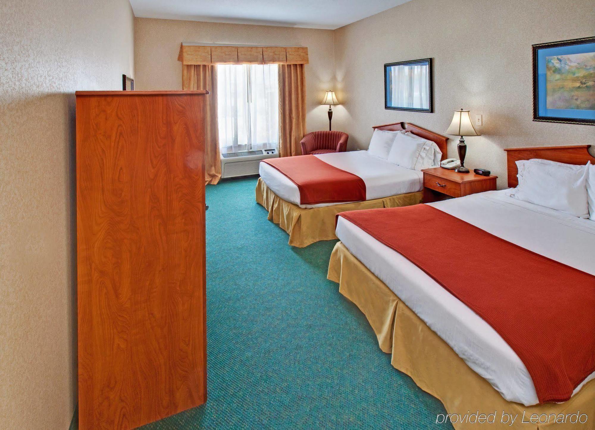 Holiday Inn Express & Suites - Dickinson By Ihg Ruang foto
