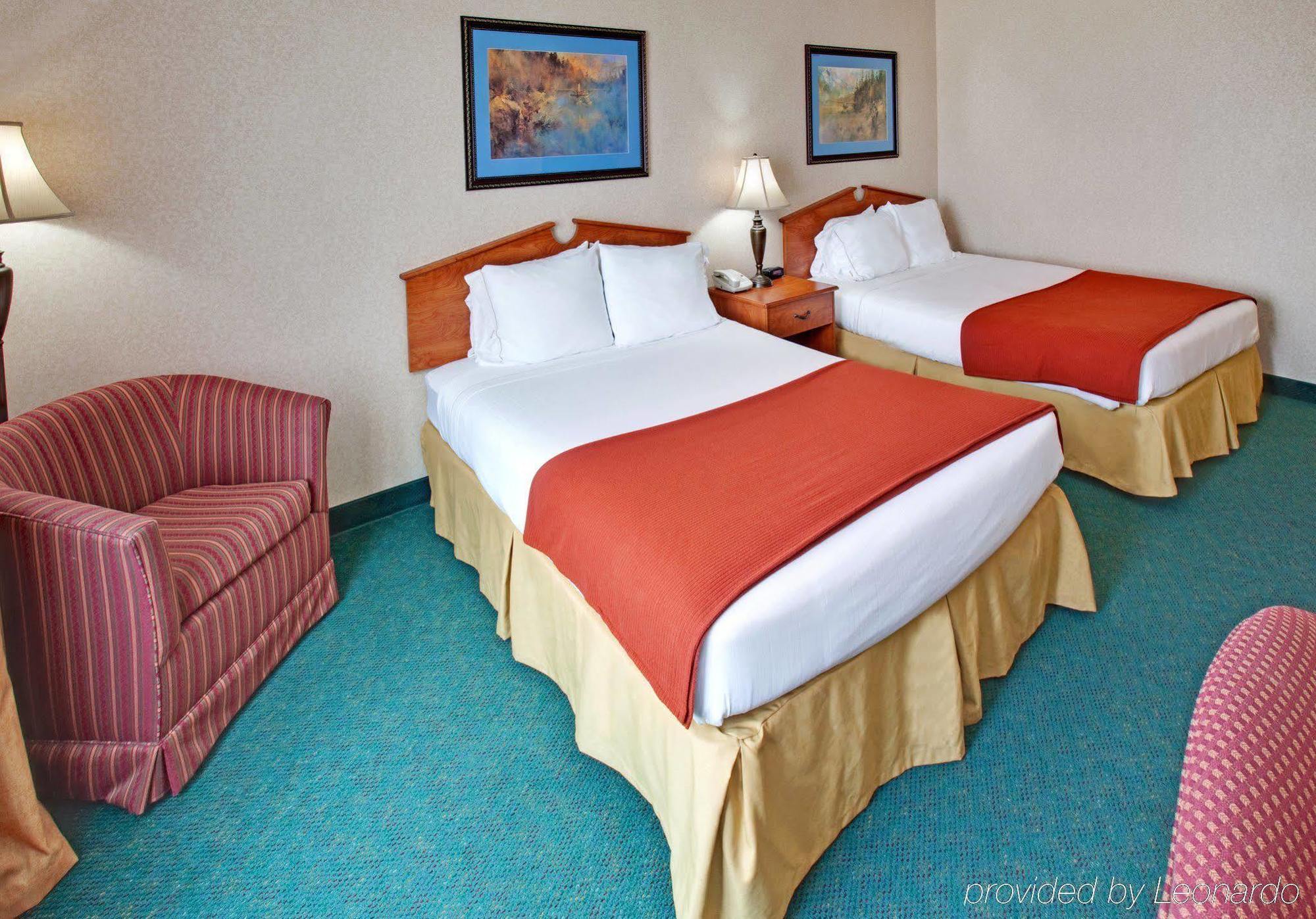 Holiday Inn Express & Suites - Dickinson By Ihg Ruang foto